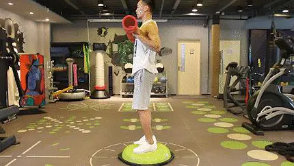 控卫如何通过视频学习提高技术水平_1